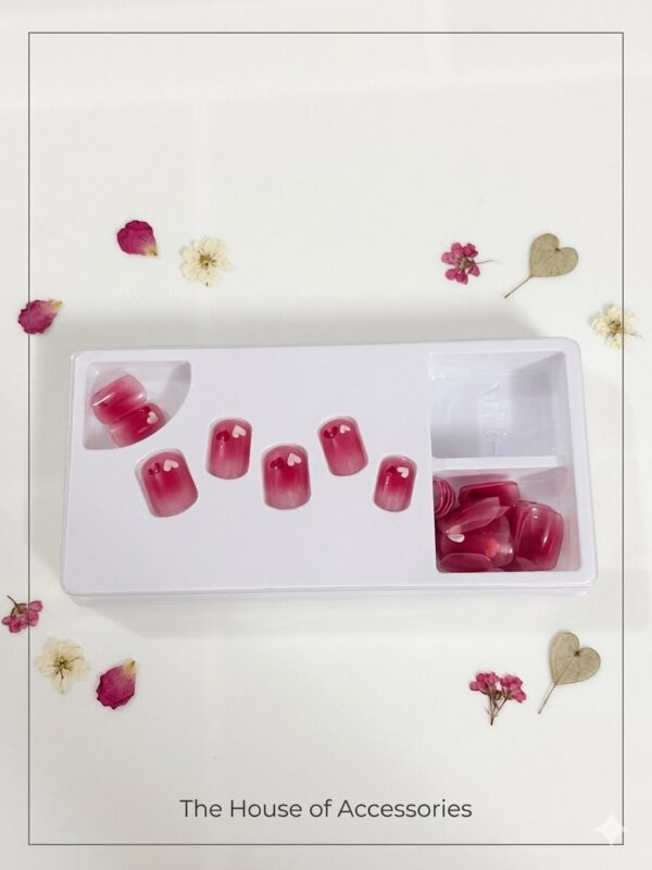 The Mulberry Blush Aura Heart Press-On Nail Set